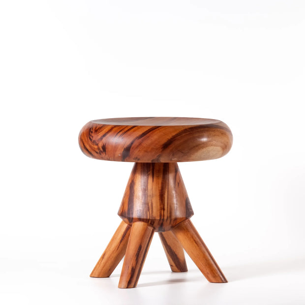 Carcará Stool - Muiracatiara